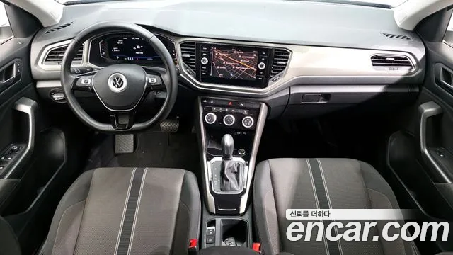 Volkswagen T-Roc 2021 — фото 10