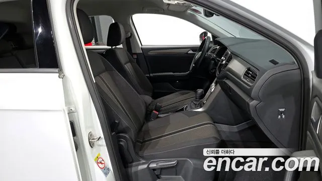 Volkswagen T-Roc 2021 — фото 17