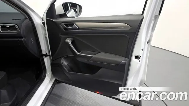 Volkswagen T-Roc 2021 — фото 14
