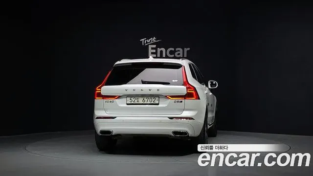 Volvo XC60 2019 — фото 4