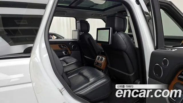 Land Rover Range Rover 2020 — фото 11