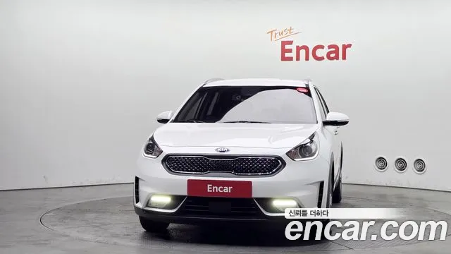 Kia Niro 2018 — фото 3