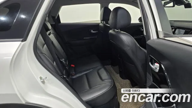 Kia Niro 2018 — фото 17