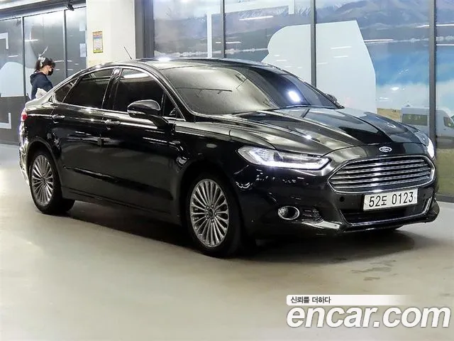 Ford Fusion 2014 — фото 1