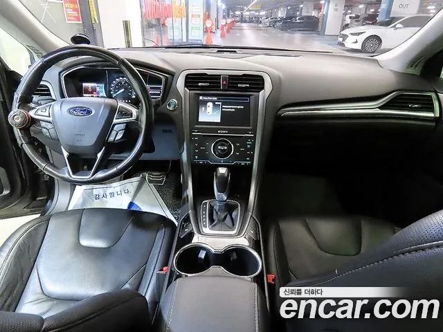 Ford Fusion 2014 — фото 10