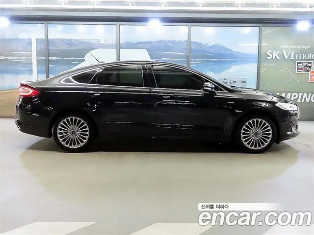 Ford Fusion 2014 — фото 20
