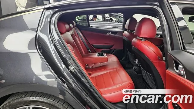 Kia Stinger 2020 — фото 18