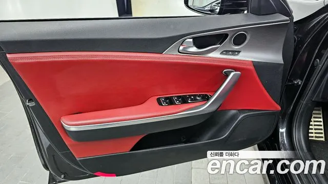 Kia Stinger 2020 — фото 14