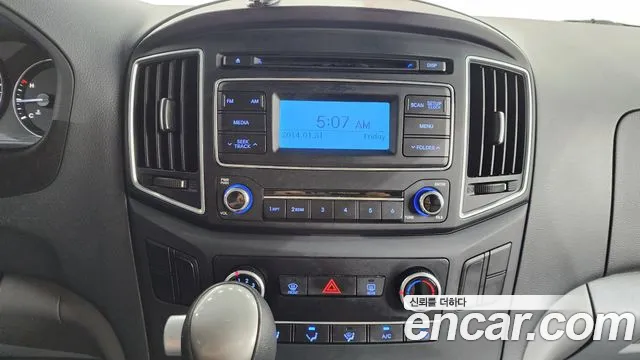 Hyundai Starex 2019 — фото 17