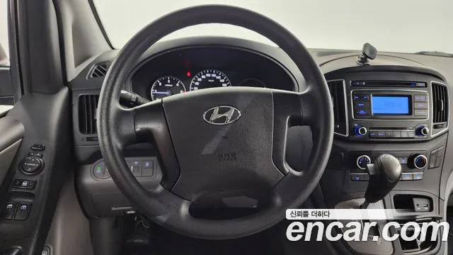 Hyundai Starex 2019 — фото 18