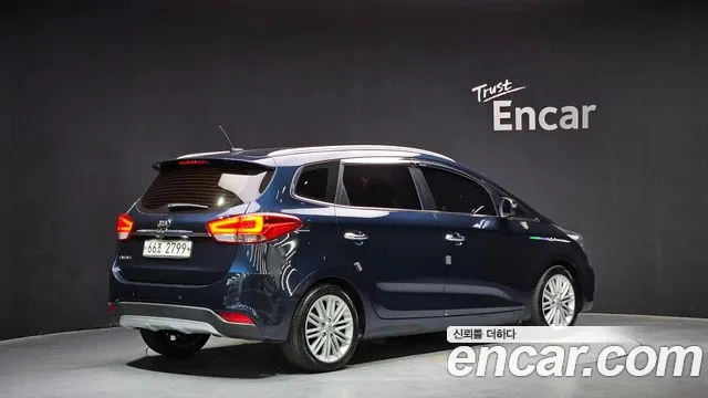 Kia Carens 2018 — фото 2