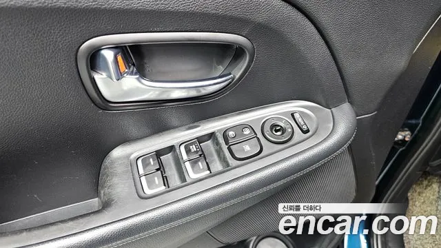 Kia Carens 2018 — фото 12