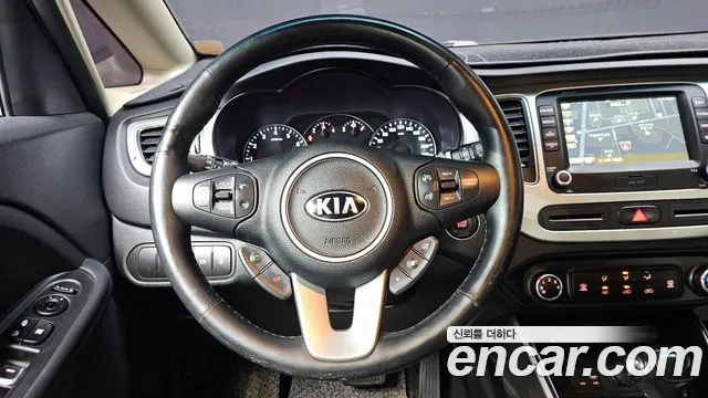 Kia Carens 2018 — фото 14