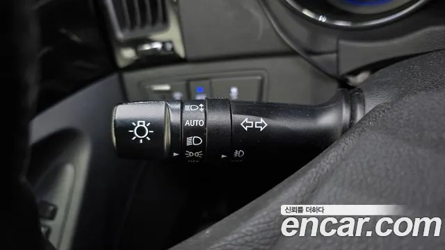 Hyundai Sonata 2011 — фото 19