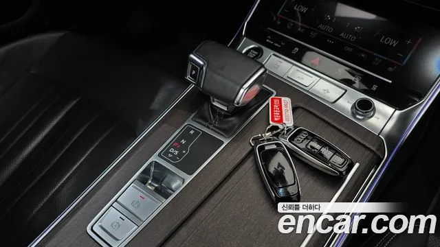 Audi A7 2022 — фото 12