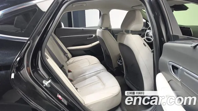 Hyundai Sonata 2020 — фото 16