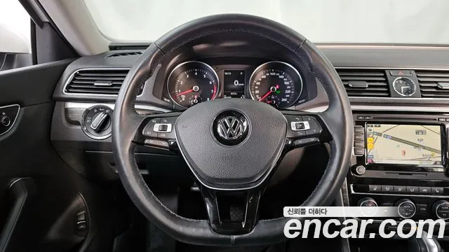 Volkswagen Passat 2016 — фото 13