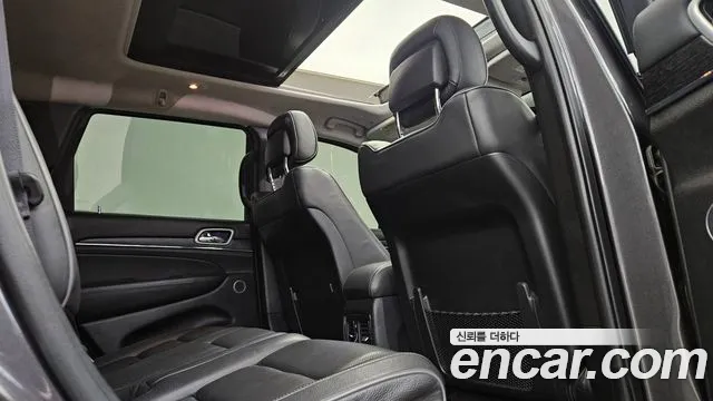 Jeep Cherokee 2020 — фото 19