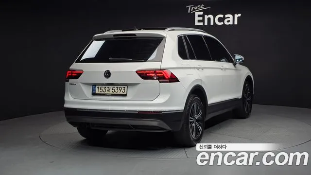 Volkswagen Tiguan 2020 — фото 2