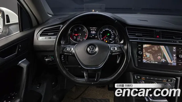 Volkswagen Tiguan 2020 — фото 13