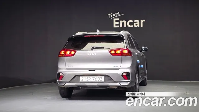 Kia Niro 2022 — фото 4