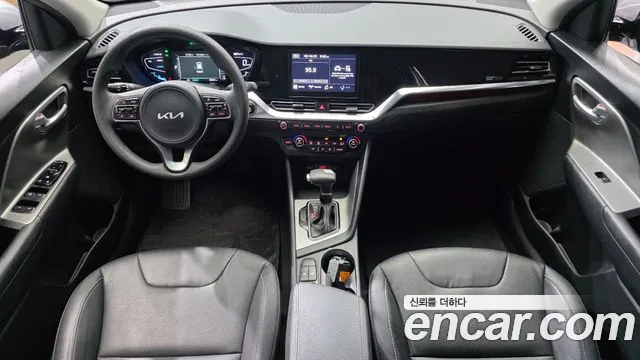 Kia Niro 2022 — фото 10