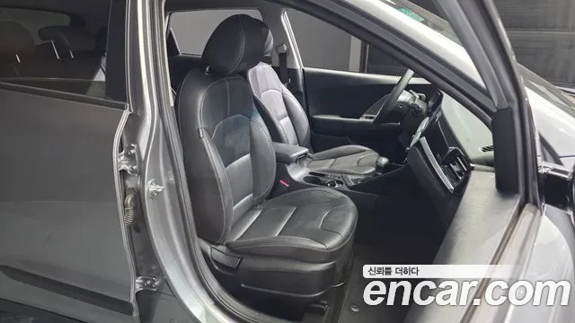 Kia Niro 2022 — фото 16
