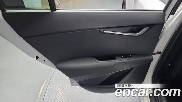 Kia Niro 2022 — фото 15