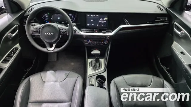 Kia Niro 2022 — фото 10
