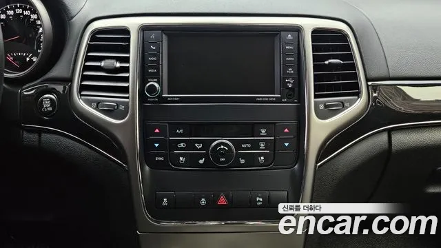 Jeep Cherokee 2013 — фото 15