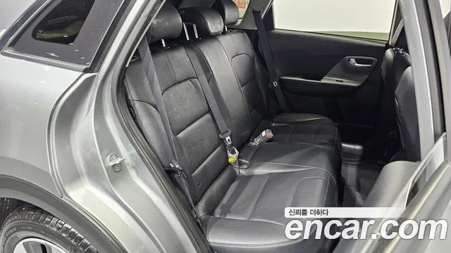 Kia Niro 2022 — фото 18