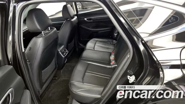 Hyundai Sonata 2022 — фото 16