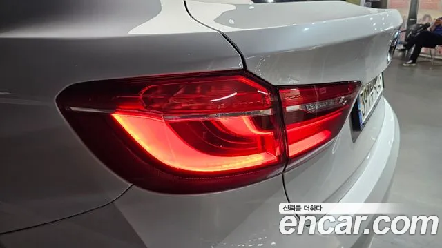 BMW X6 2018 — фото 9