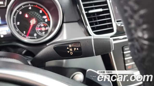 Mercedes-Benz GLE-Class 2018 — фото 12