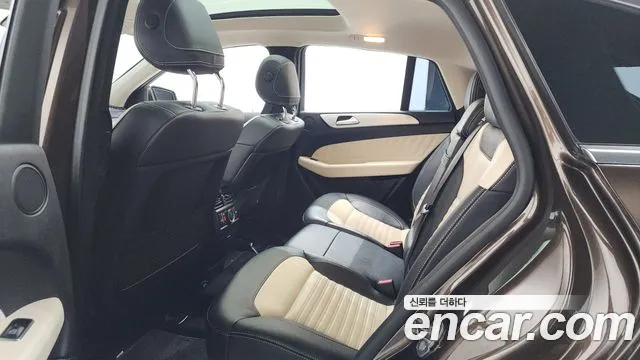 Mercedes-Benz GLE-Class 2018 — фото 17
