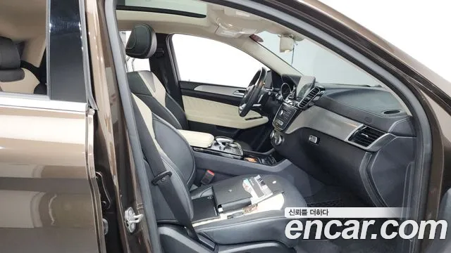 Mercedes-Benz GLE-Class 2018 — фото 16