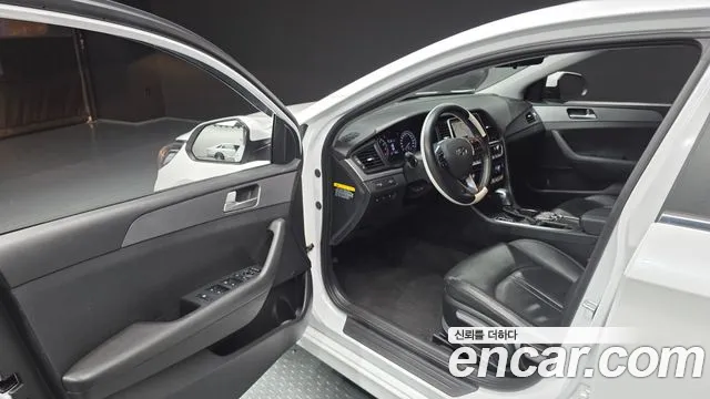 Hyundai Sonata 2018 — фото 13