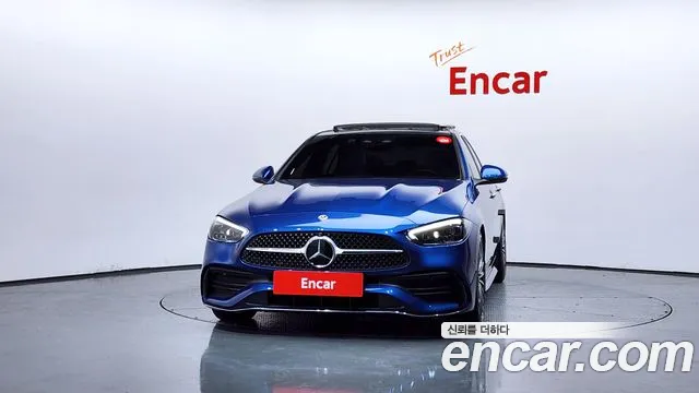 Mercedes-Benz C-Class 2023 — фото 3