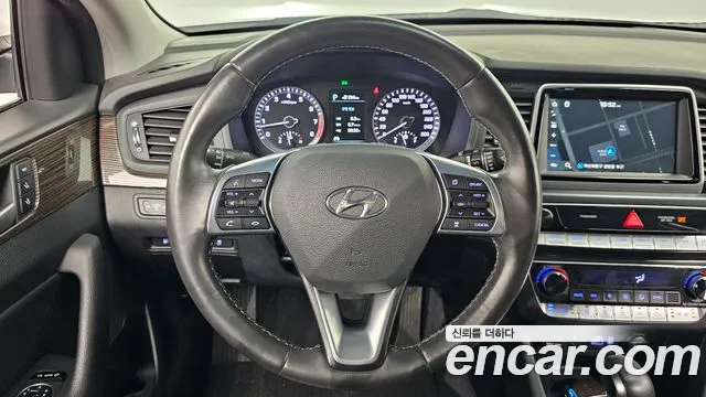 Hyundai Sonata 2018 — фото 19