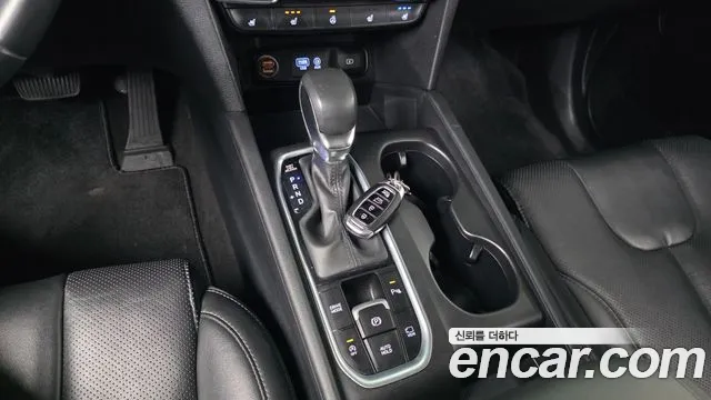 Hyundai Santafe 2019 — фото 12
