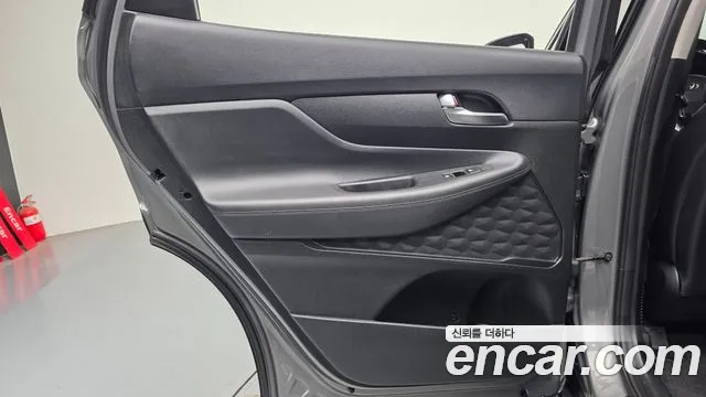 Hyundai Santafe 2019 — фото 15