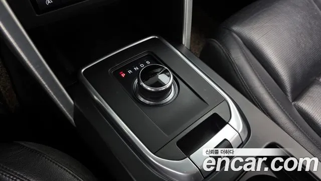 Land Rover Discovery Sport 2017 — фото 12