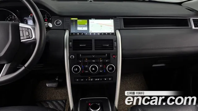 Land Rover Discovery Sport 2017 — фото 20