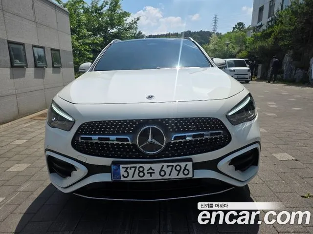 Mercedes-Benz GLA-Class 2025 — фото 2