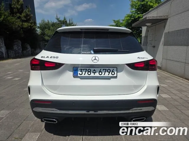 Mercedes-Benz GLA-Class 2025 — фото 4