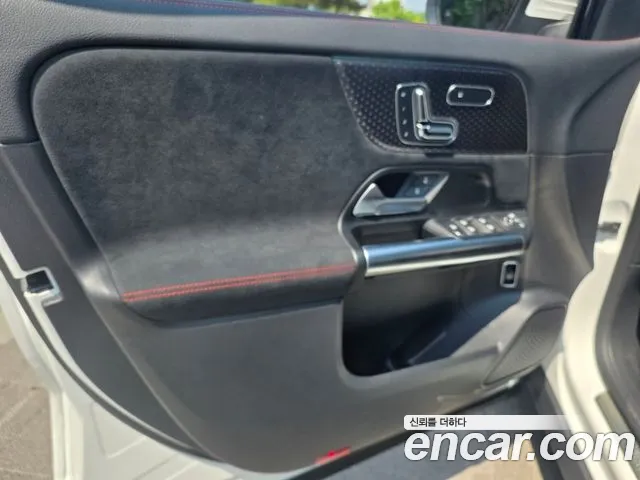 Mercedes-Benz GLA-Class 2025 — фото 6