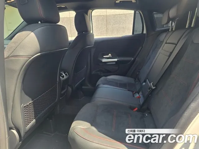 Mercedes-Benz GLA-Class 2025 — фото 7