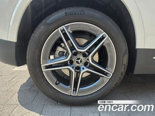 Mercedes-Benz GLA-Class 2025 — фото 11