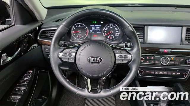 Kia K7 2018 — фото 13