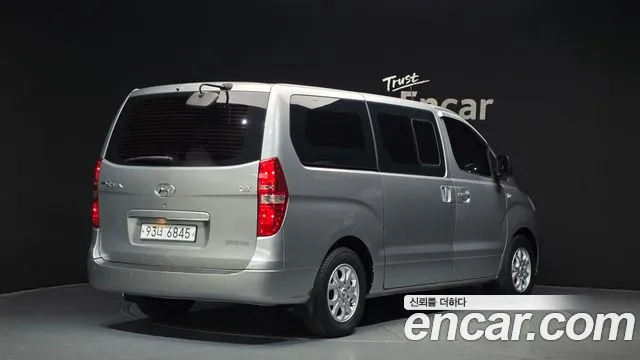 Hyundai Starex 2014 — фото 2